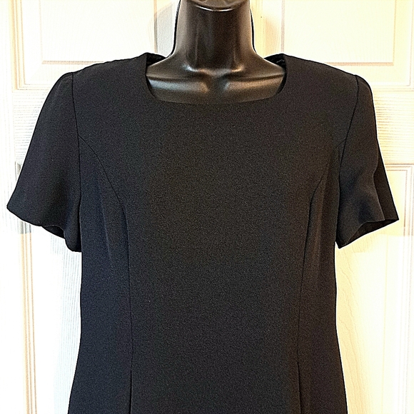 Maggy London Black Short Sleeve Dress - Picture 2 of 7